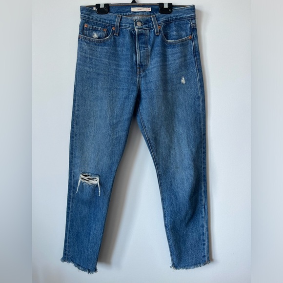 Levi’s Wedgie Icon Athens Hera size 28 distressed blue jeans - Picture 3 of 13